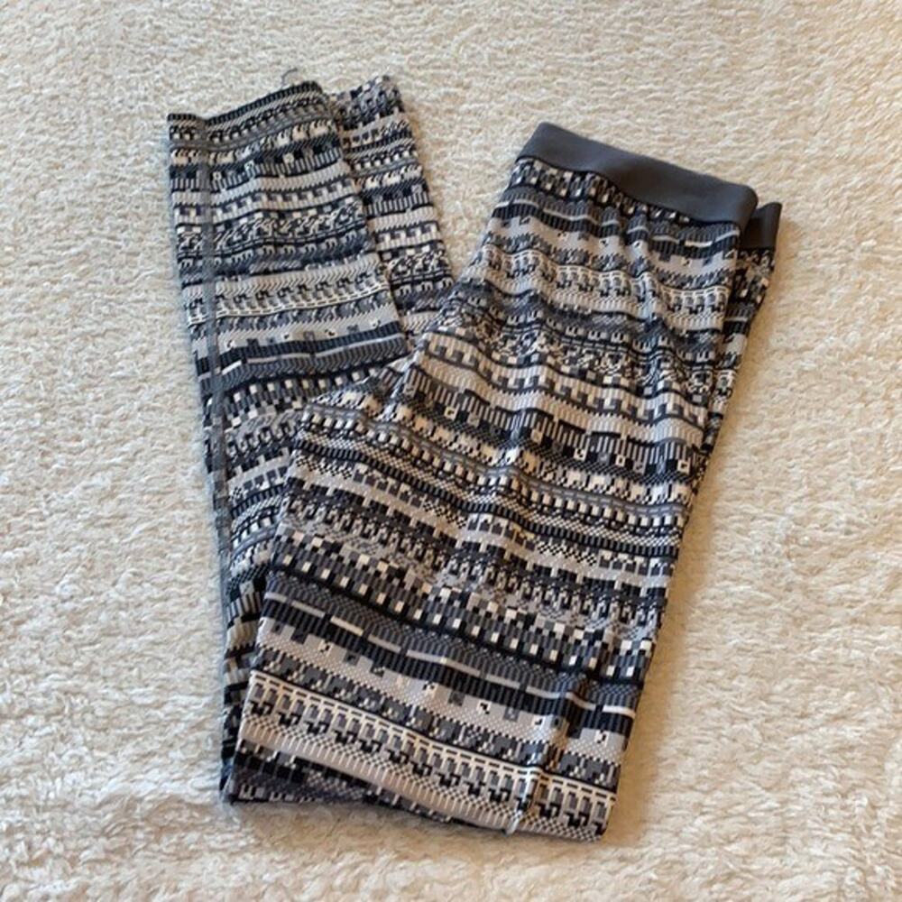 Nike‎ Pro Leggings Womens Medium Black White Gray Compression Activewear Gym